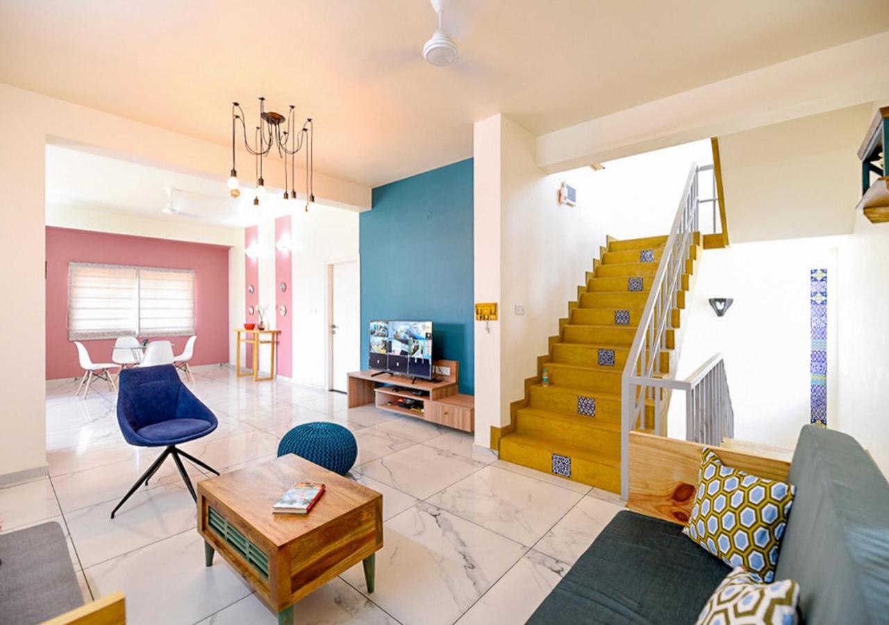 Agastya Villa By Veo - Part Of Stayvista Bádámi Kültér fotó